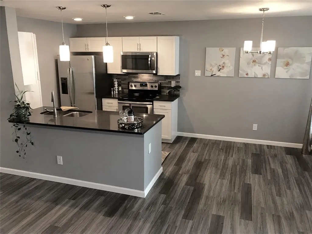 2505 Wedglea Drive, #117