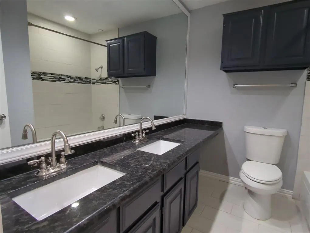 12660 Hillcrest Road, #5206