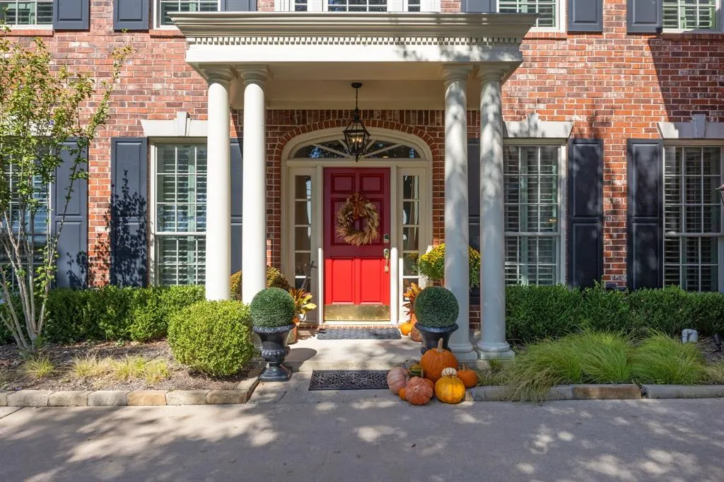 9227 Lanshire Drive