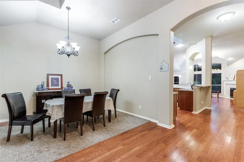 15204 Regal Oak Lane
