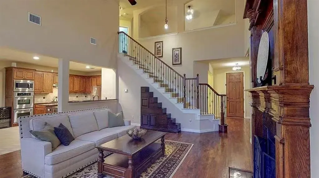 1700 Cardinal Drive