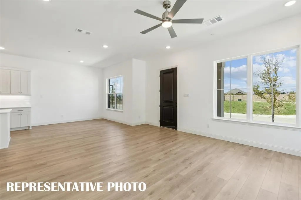 1014 Splitrock Drive