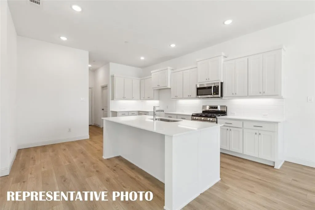 1014 Splitrock Drive