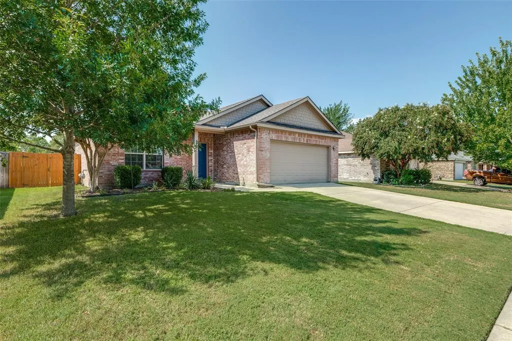 512 Fisherman Trail