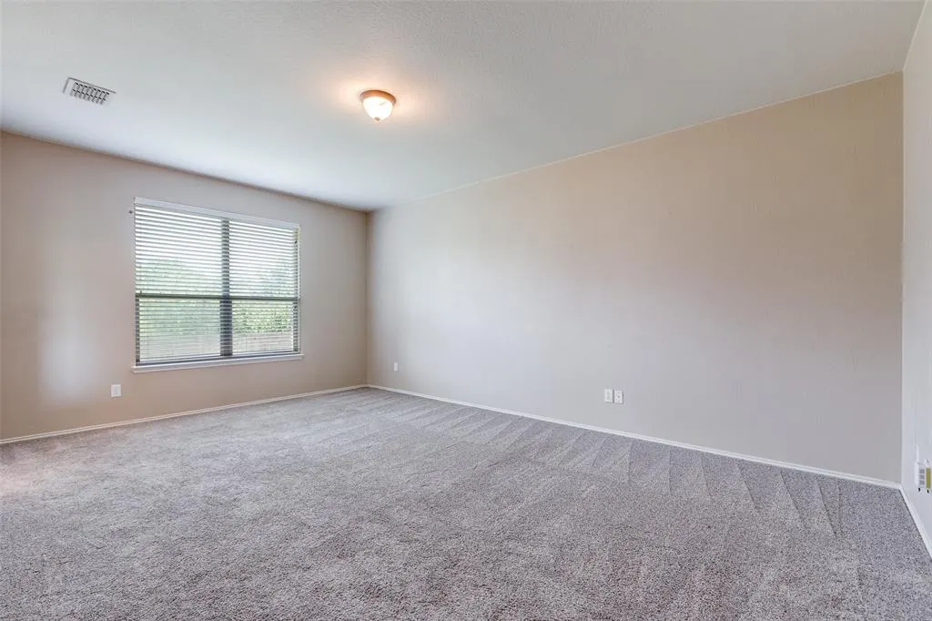 512 Fisherman Trail