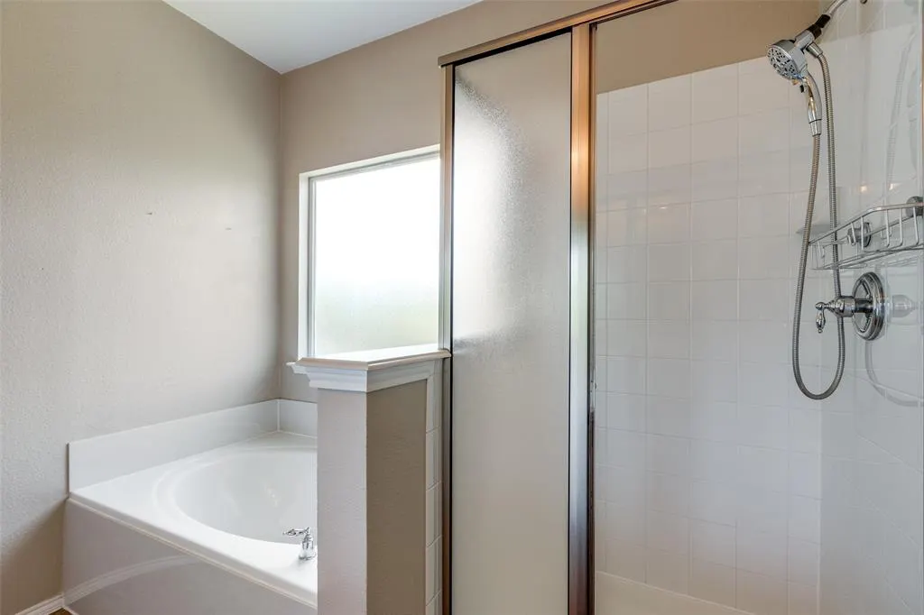 512 Fisherman Trail