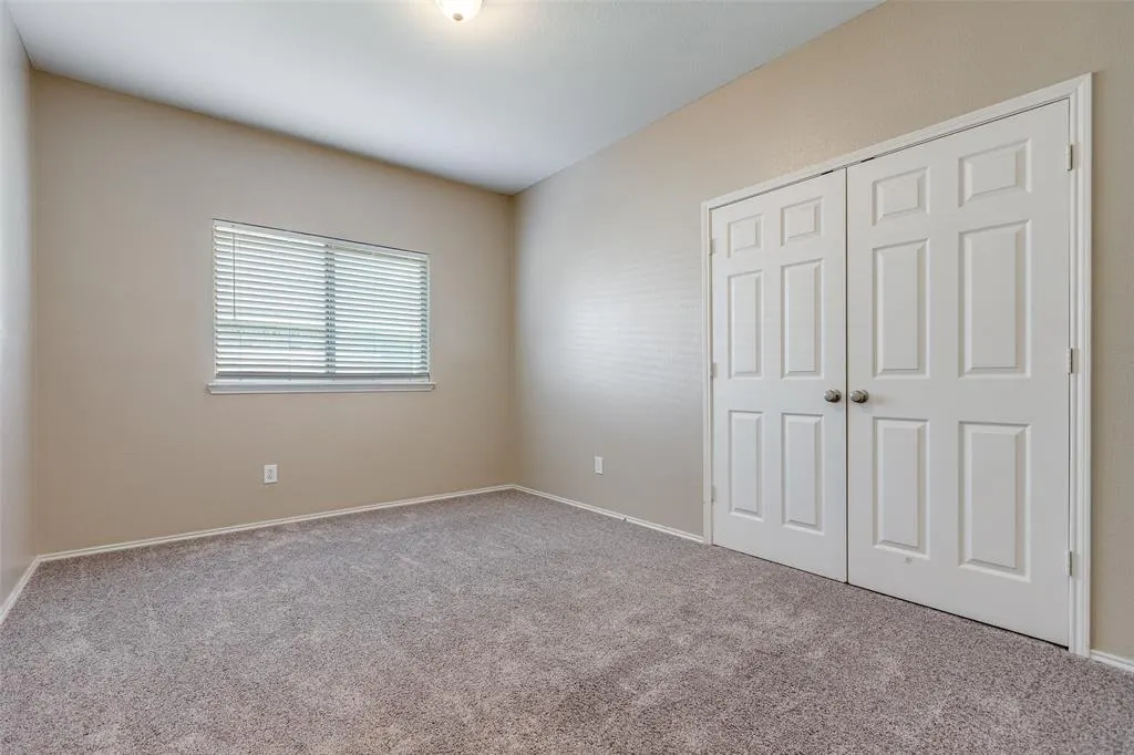 512 Fisherman Trail