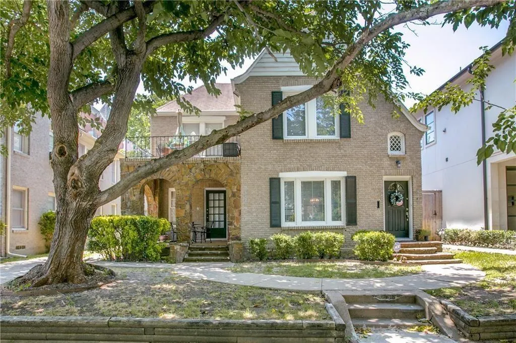 4220 Prescott Avenue