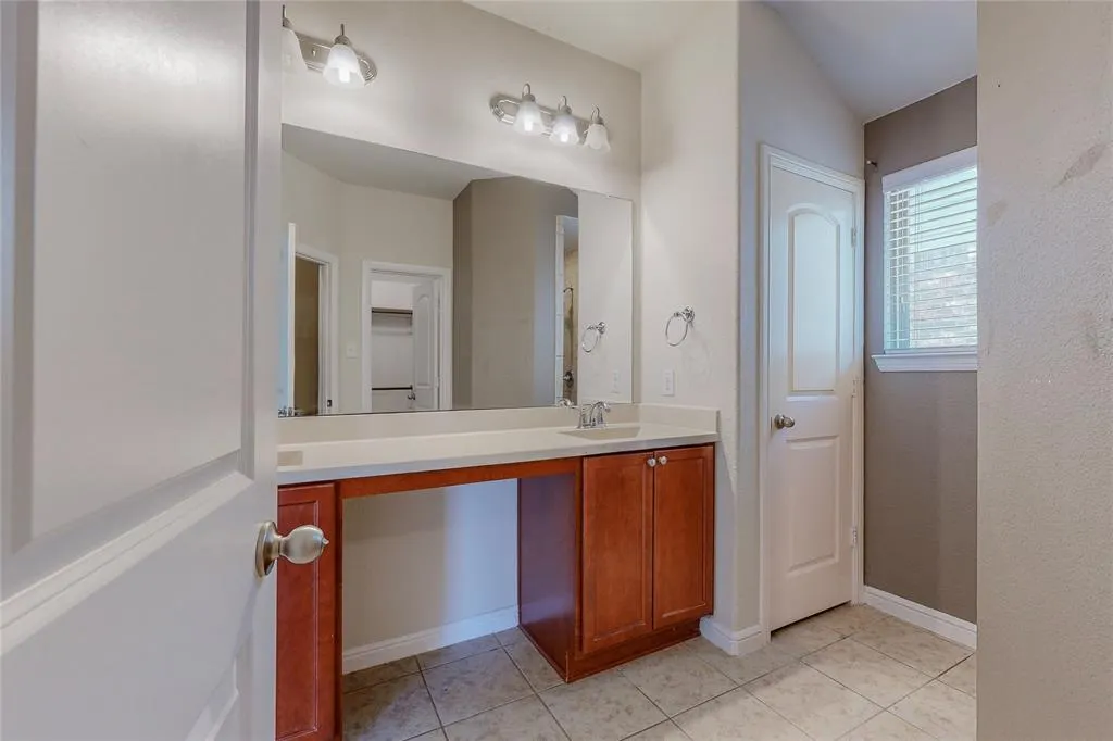 2609 Castle Creek Drive
