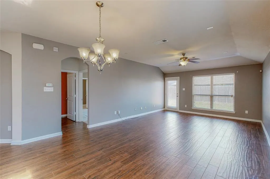2609 Castle Creek Drive