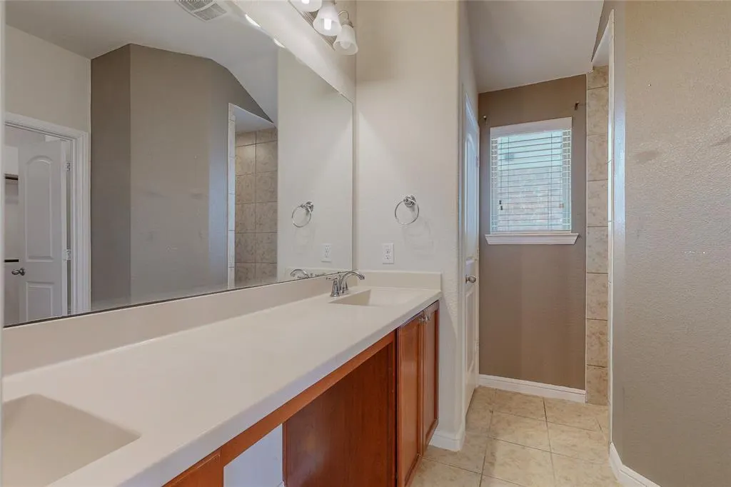 2609 Castle Creek Drive
