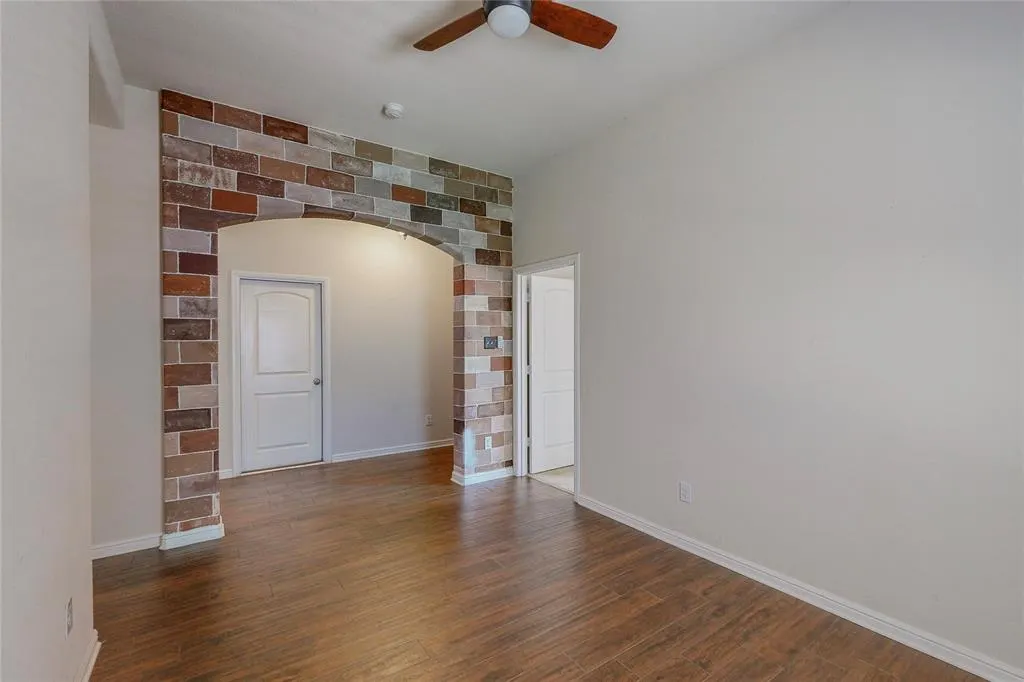 2609 Castle Creek Drive