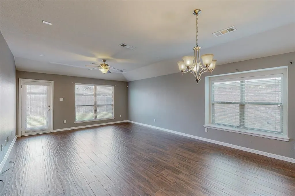 2609 Castle Creek Drive