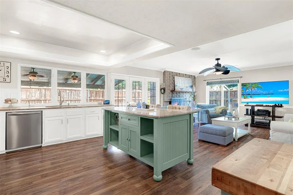 1501 Hayfield Drive