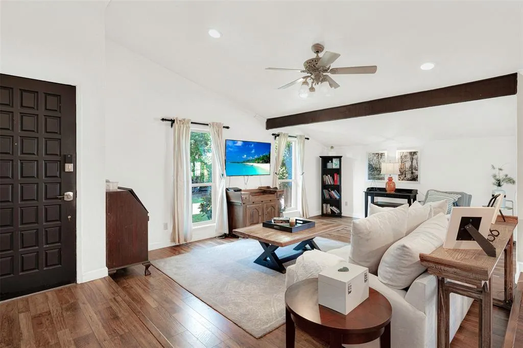 1501 Hayfield Drive