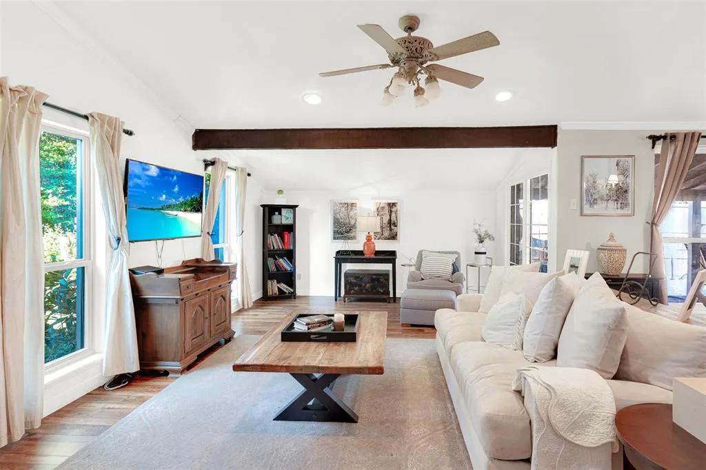 1501 Hayfield Drive