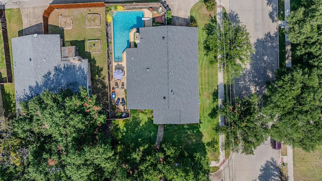 1501 Hayfield Drive