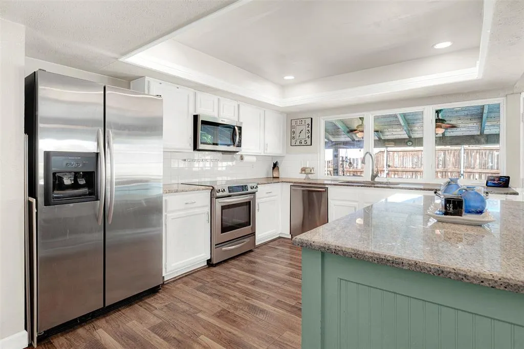 1501 Hayfield Drive
