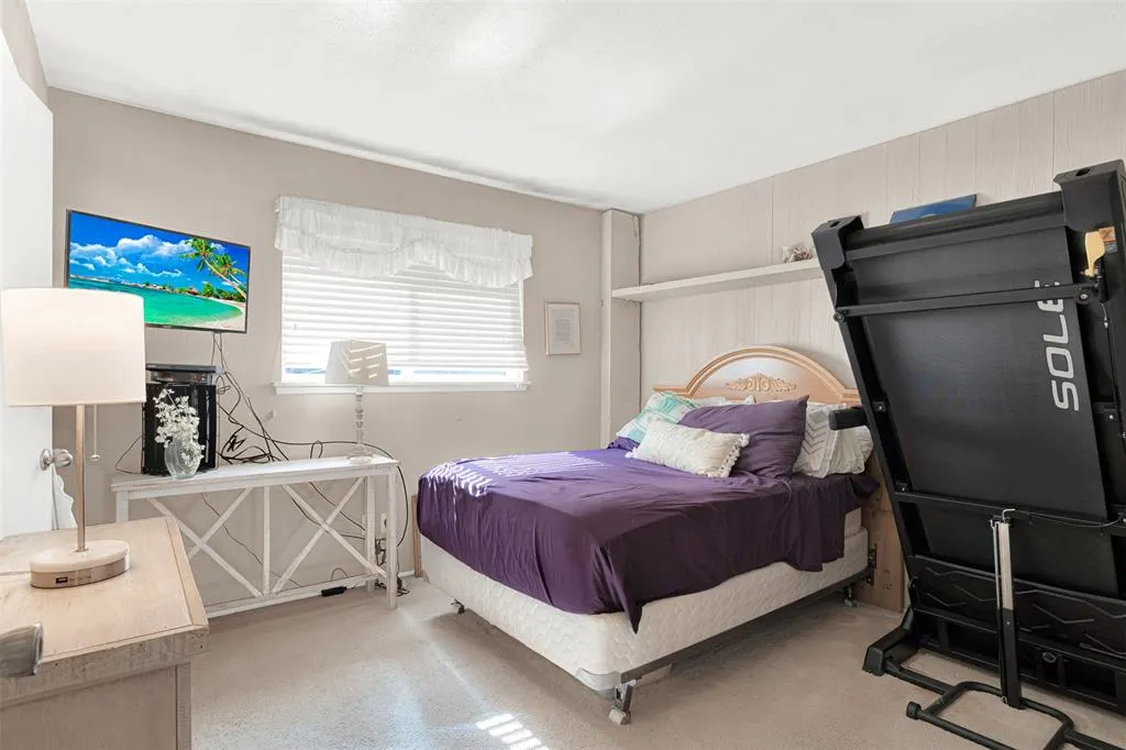 1501 Hayfield Drive