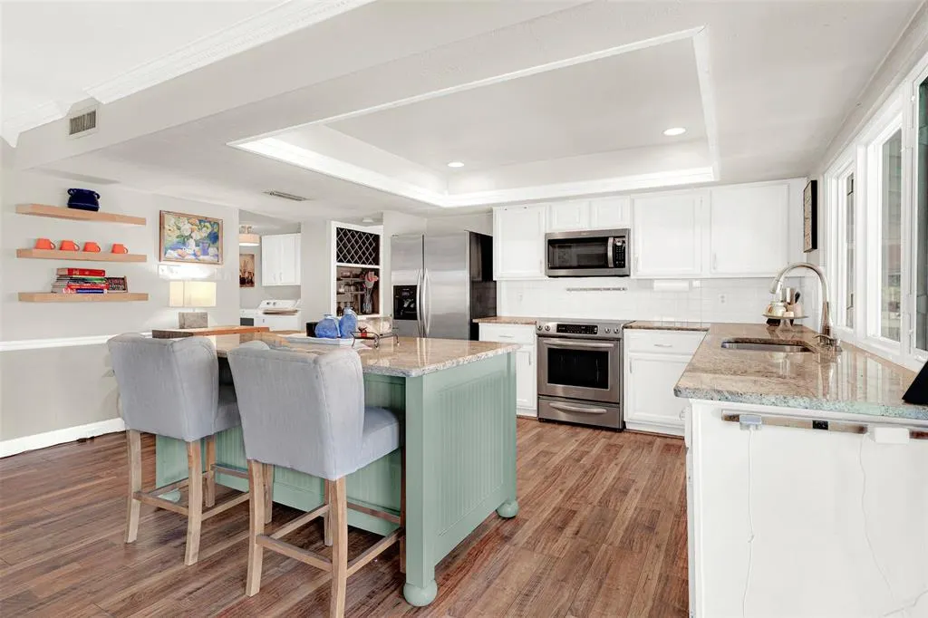 1501 Hayfield Drive