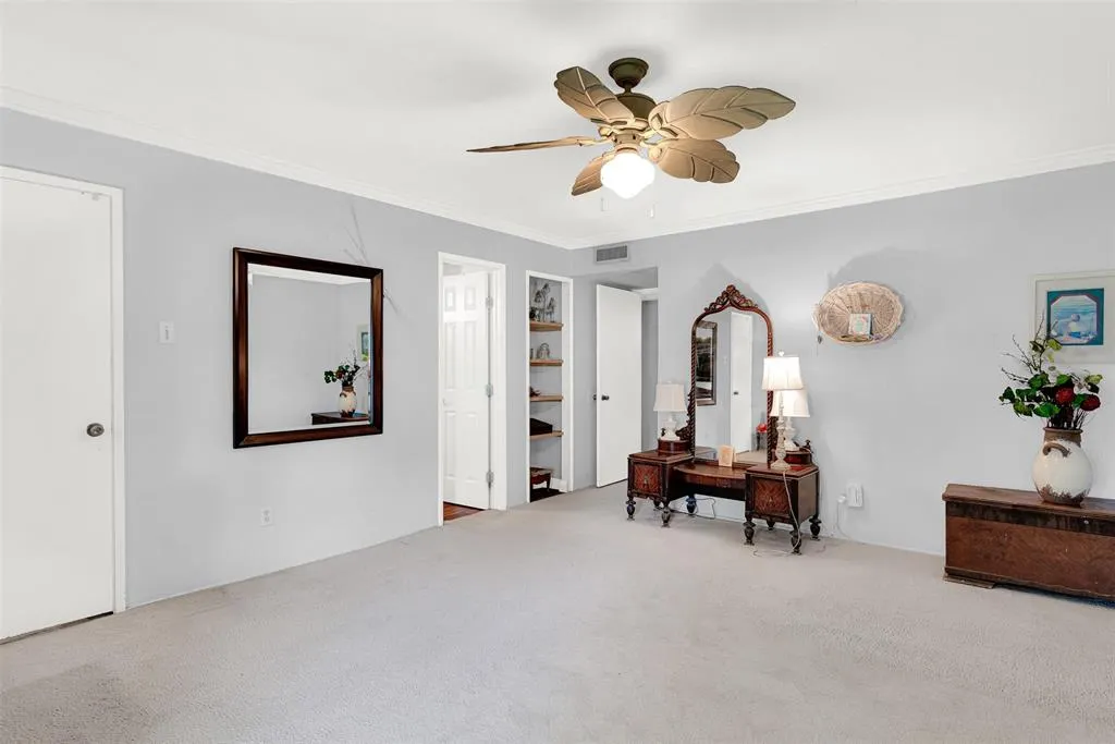 1501 Hayfield Drive
