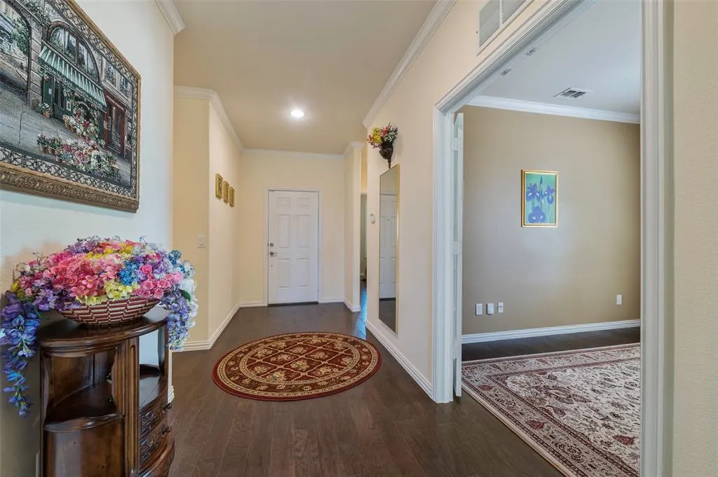 6807 Deacon Drive
