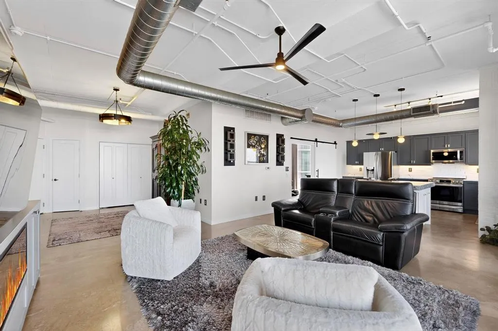 1001 Belleview Street, #505