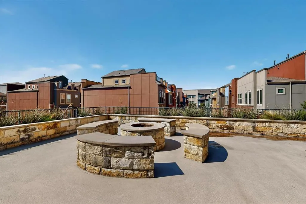 1001 Belleview Street, #505