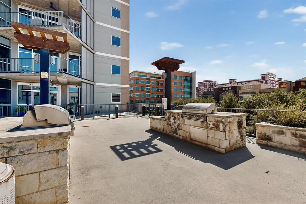 1001 Belleview Street, #505