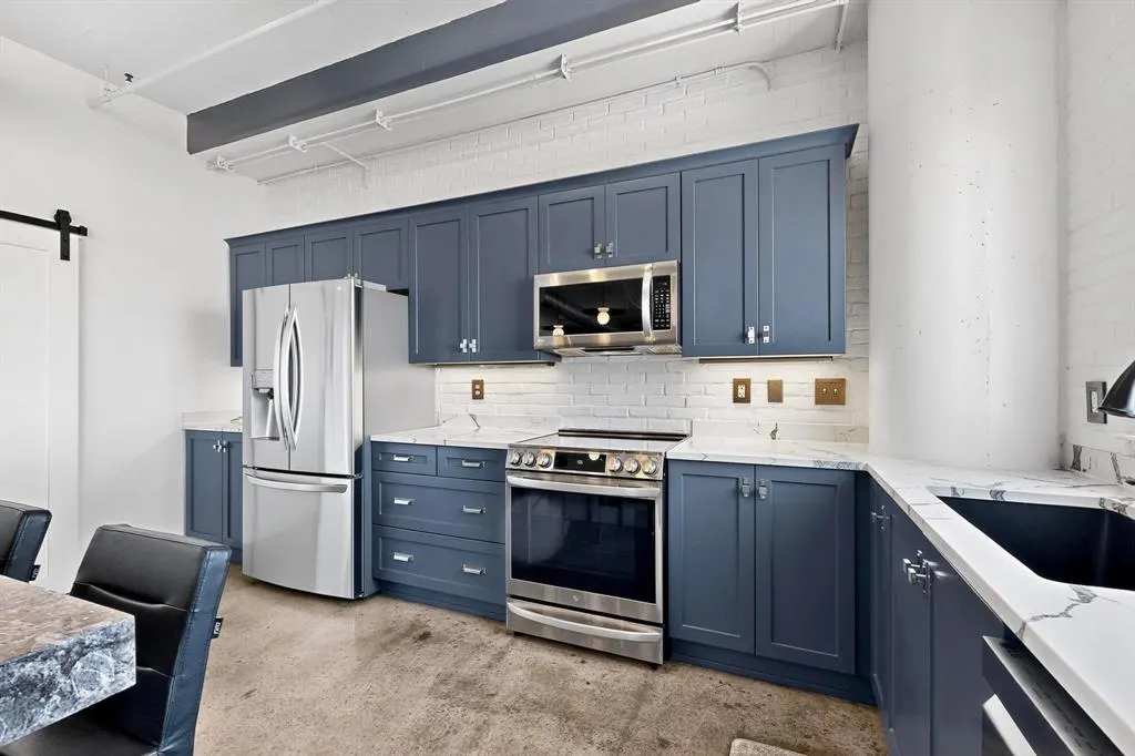 1001 Belleview Street, #505