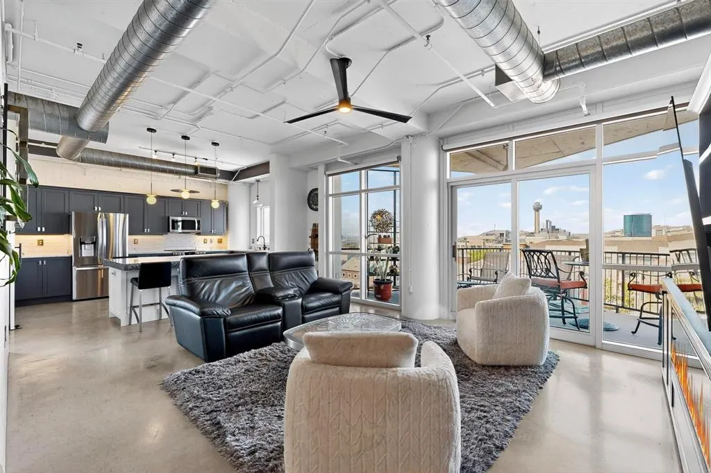 1001 Belleview Street, #505