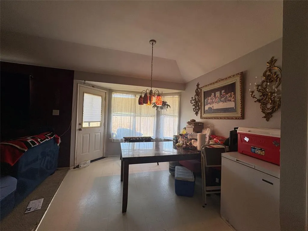 100 Meadow View Lane
