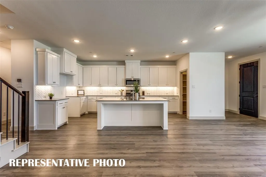 2824 Jacaranda Drive