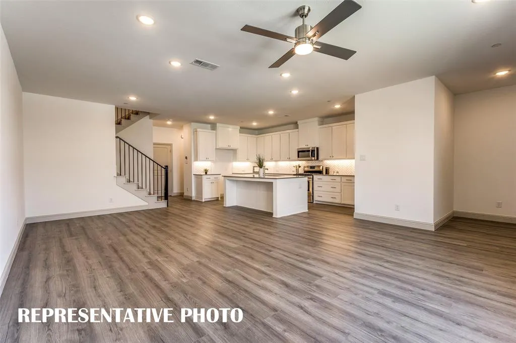 2824 Jacaranda Drive