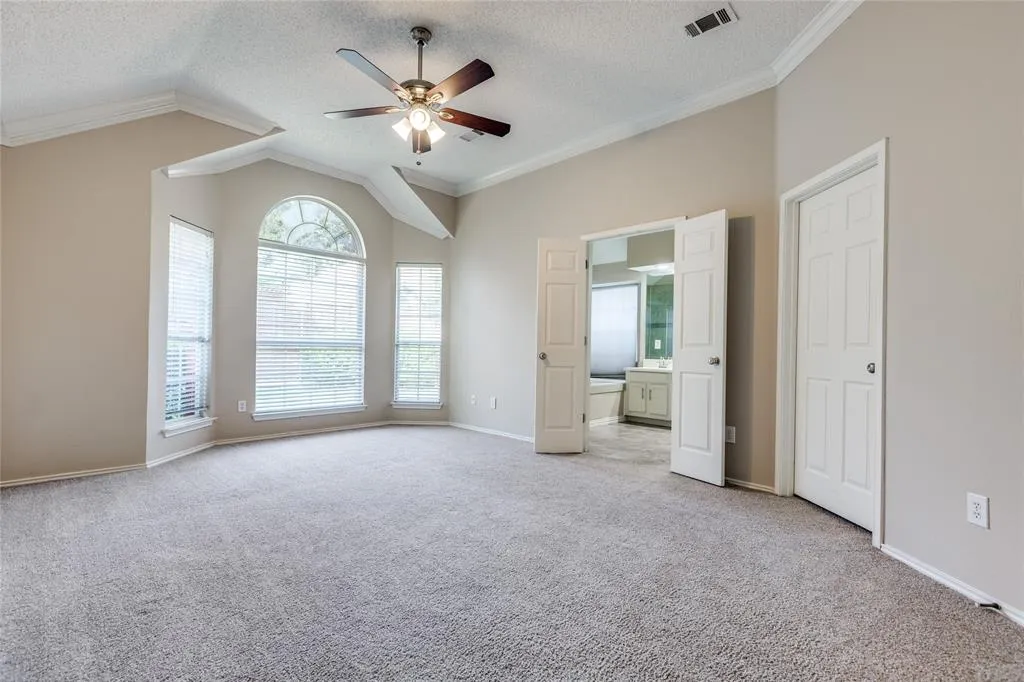 2910 Stonepointe