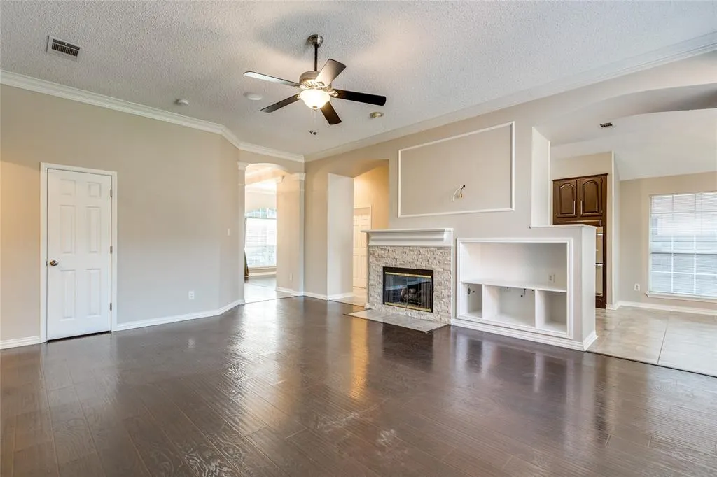 2910 Stonepointe