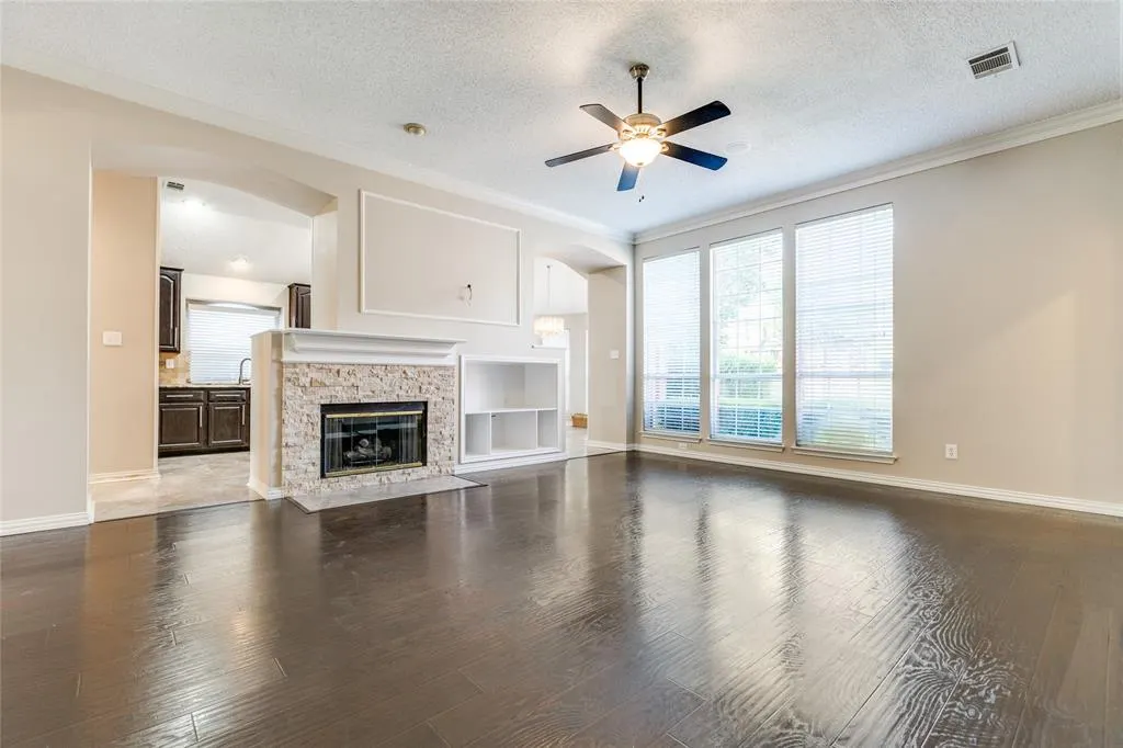 2910 Stonepointe