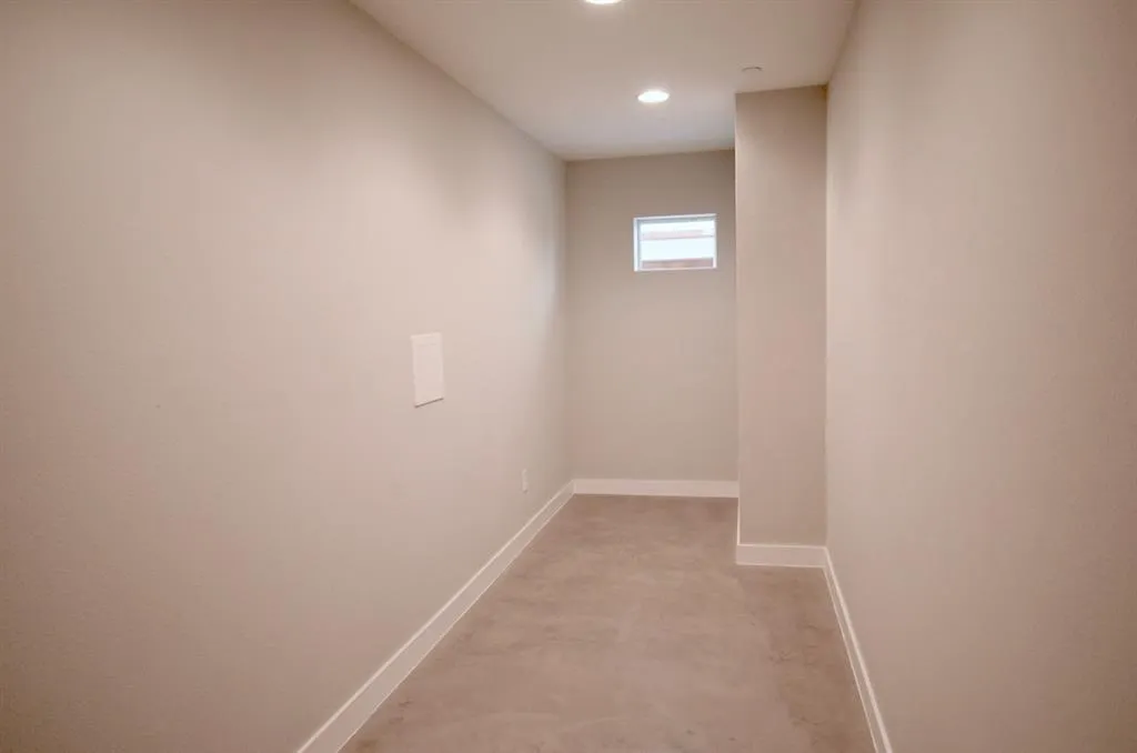 2111 Bennett, #20