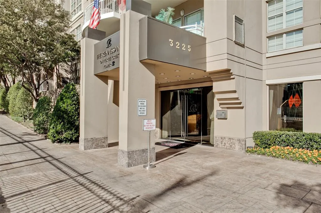 3225 Turtle Creek Boulevard, #1649