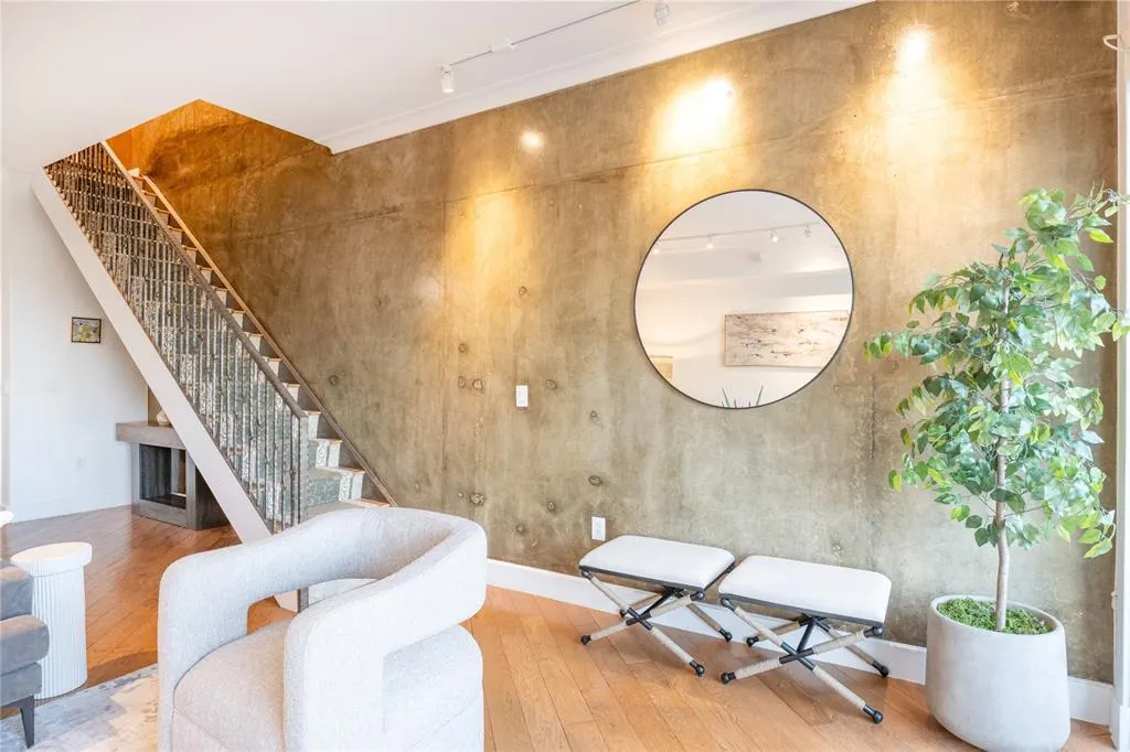 3225 Turtle Creek Boulevard, #1649