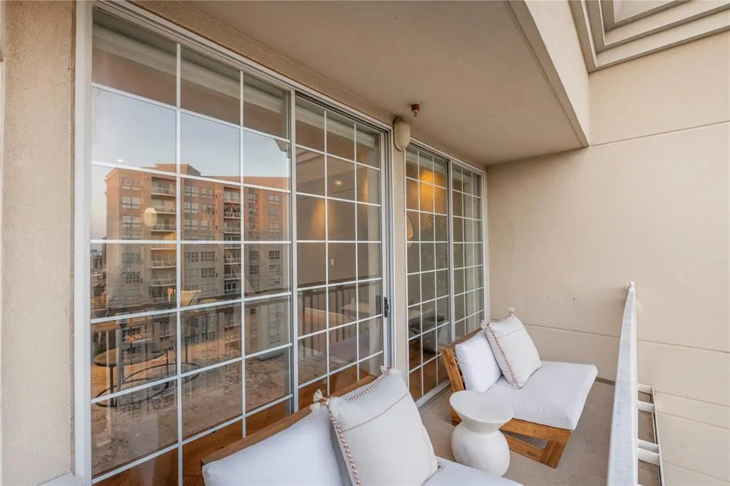 3225 Turtle Creek Boulevard, #1649