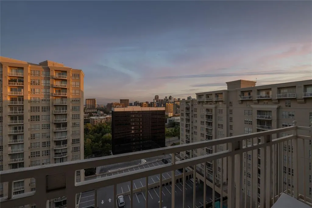 3225 Turtle Creek Boulevard, #1649