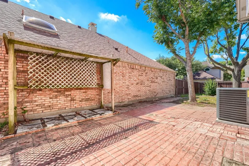 6837 Forest Hills Drive