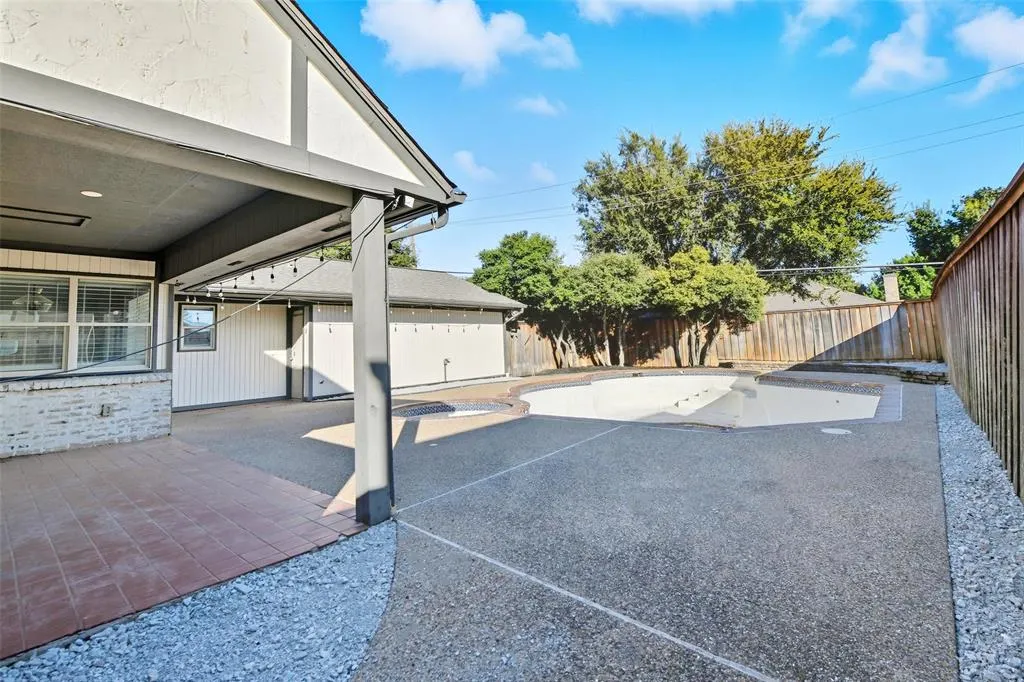 2004 Hondo Drive