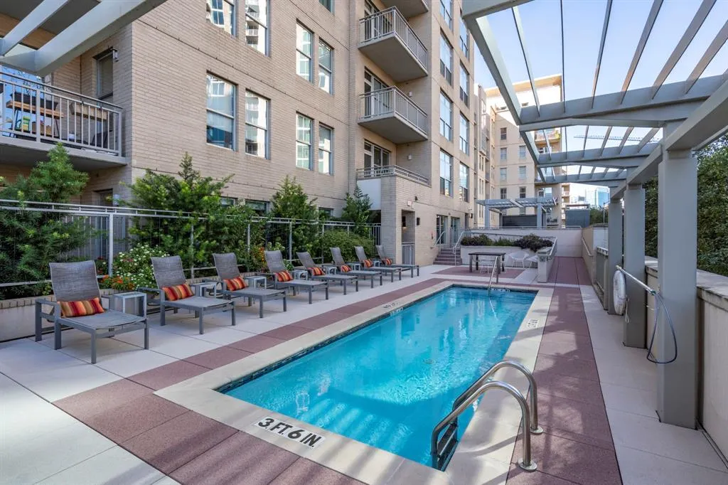 2323 N Houston Street, #701