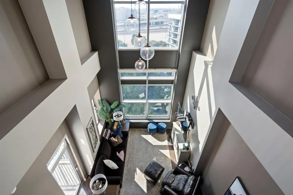 2323 N Houston Street, #701