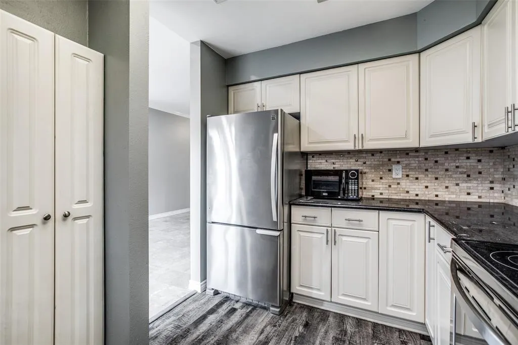 9910 Royal Lane, #1402