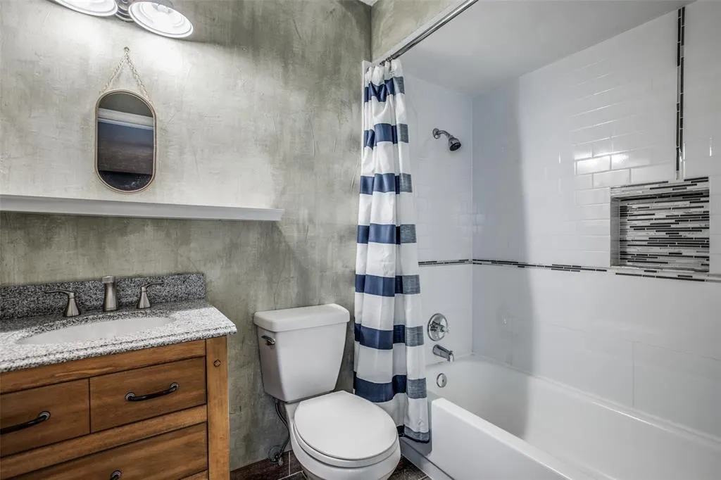 9910 Royal Lane, #1402