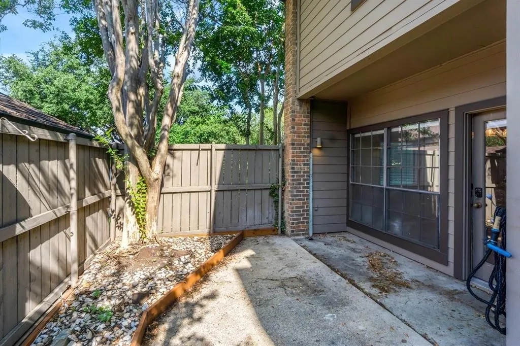 9910 Royal Lane, #1402