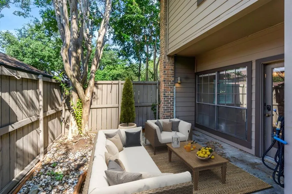 9910 Royal Lane, #1402
